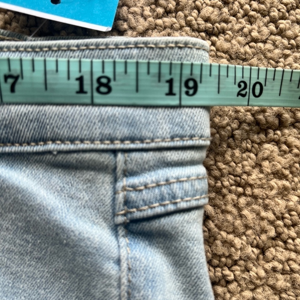 🇺🇸 Rue21 Mid-rise Ultimate Stretch Light Wash Ankle Jeans - Picture 6 of 10